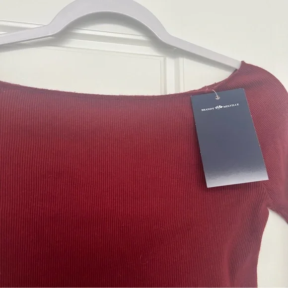 Brandy Melville Off Shoulder Long Sleeve Top - Picture 4 of 9
